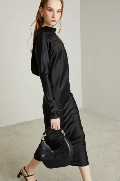 Abito a kimono in raso compatto - Nero