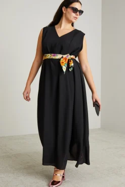 Abito svasato in georgette - Nero