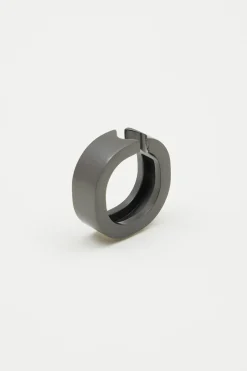 Anello a fascia in metallo - Grigio