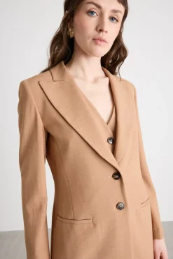 Blazer aderente con maxi rever - Cammello