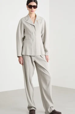 Blazer aderente con piccolo rever - Grigio