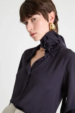 Blusa con applicazione a fiore - Blu