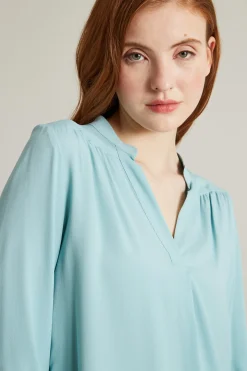 Blusa con piega ribattuta - Celeste
