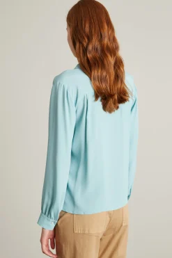 Blusa con piega ribattuta - Celeste