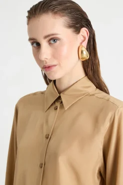 Blusa fluida con fondo stondato - Cammello