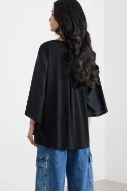 Blusa girocollo con maniche tre quarti - Nero