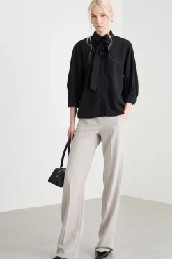 Blusa in crepe con foulard - Nero