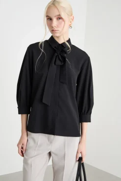 Blusa in crepe con foulard - Nero