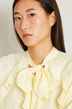Blusa in crépe con volant - Giallo Pastello