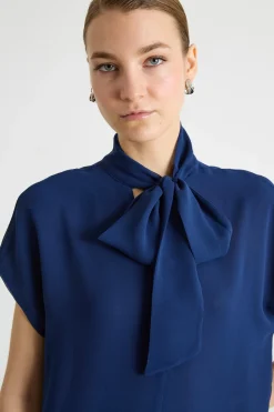Blusa in georgette con collo a foulard - Blu