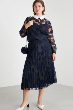 Blusa in pizzo ricamato - Blu