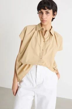 Camicia ampia con motivo arricciato - Cammello