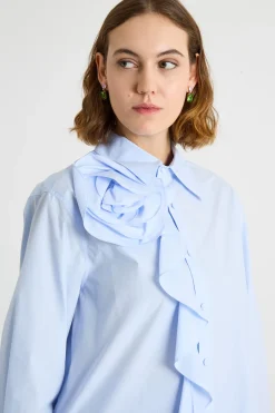 Camicia con rouche e applicazione floreale - Azzurro
