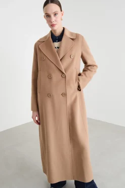 Cappotto doppiopetto con maxi rever - Cammello