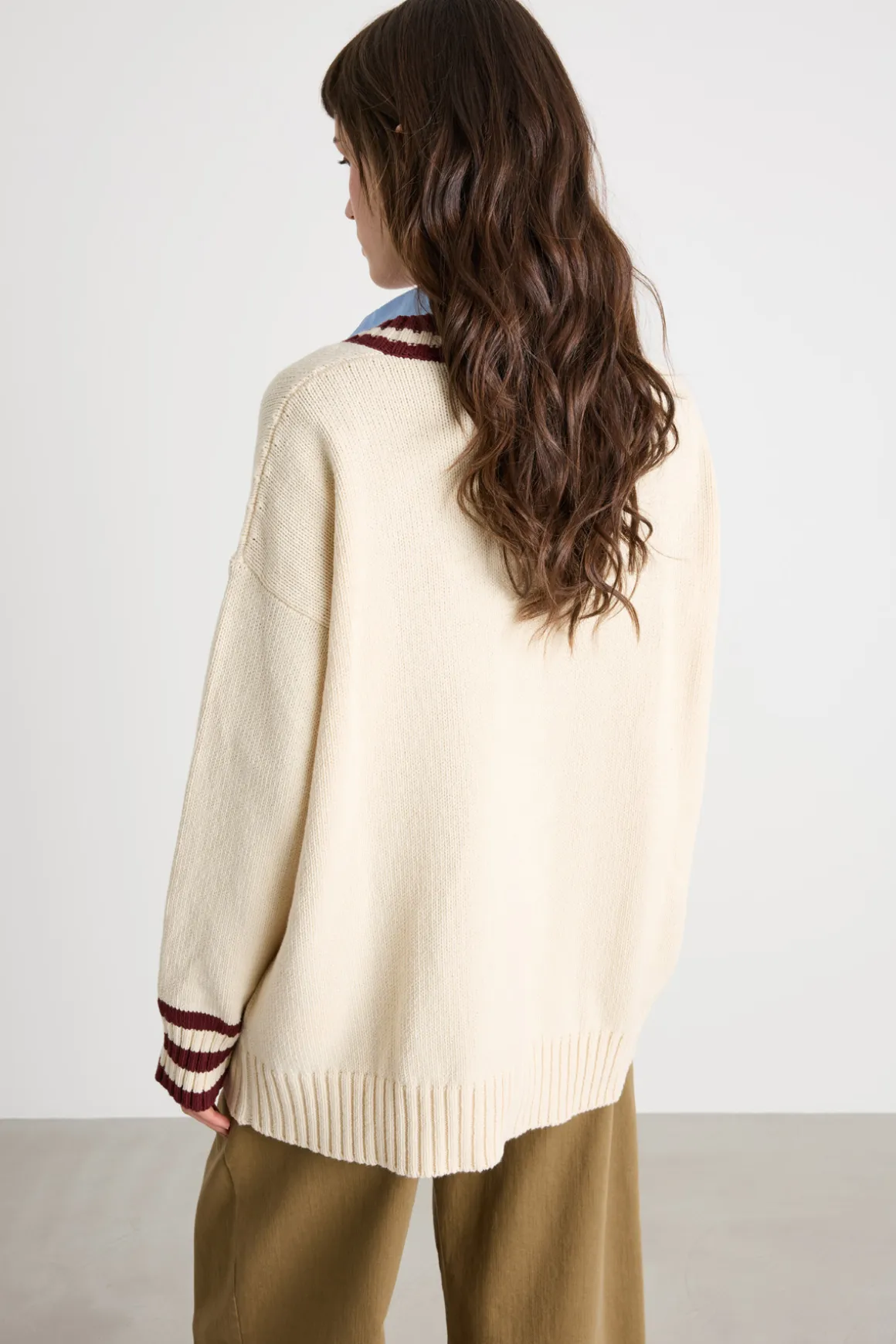 Cardigan con dettagli a contrasto - Beige Bordeaux