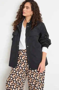 Giacca impermeabile con tasche - Nero