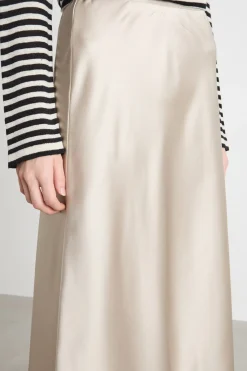 Gonna svasata in raso - Beige
