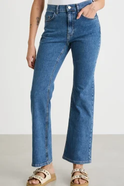 Jeans aderenti con sfondo svasato - Blu