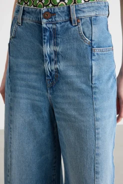 Jeans ampio con impunture - Azzurro