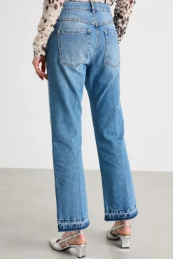 Jeans con fondo sfrangiato - Azzurro