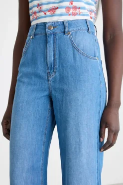 Jeans dalla linea morbida - Azzurro