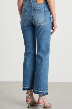 Jeans dritto con fondo svasato sfrangiato - Blu