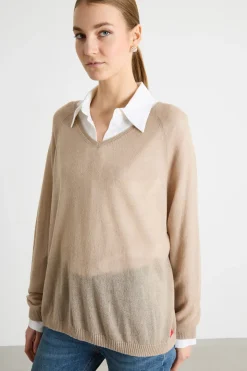 Maglia con ampio scollo a V - Cammello
