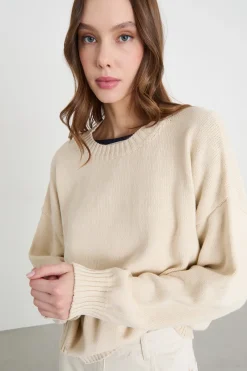 Maglia con maniche a spalla scesa - Bianco