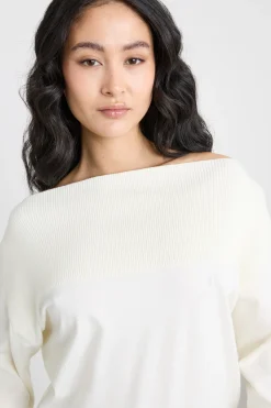 Maglia con scollo a barchetta - Bianco