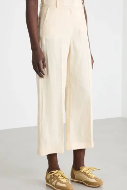 Pantalone ampio con piega stirata - Beige