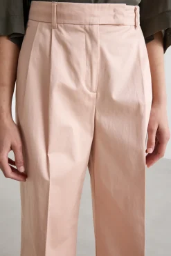 Pantalone ampio con pieghe in raso - Rosa