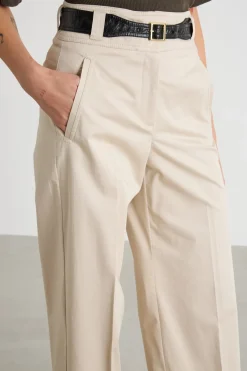 Pantalone con cintura - Beige
