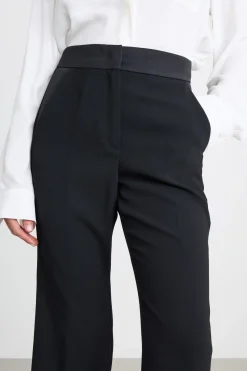 Pantalone crop in crepe tecnico - Nero