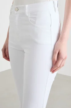 Pantalone dalla linea aderente - Bianco