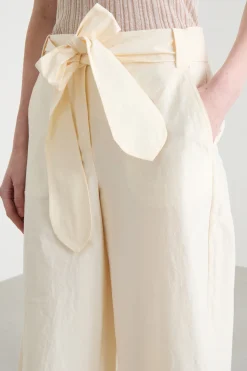 Pantalone palazzo con cintura - Bianco