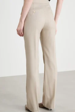 Pantalone slim con tasche - Beige