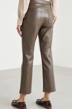Pantalone slim in tessuto spalmato - Marrone