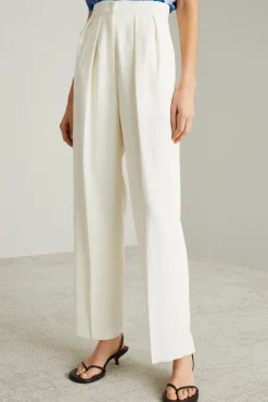 Pantaloni carrot in enver satin - Bianco