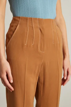 Pantaloni dritti con impunture - Tabacco