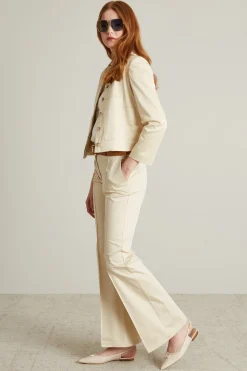 Pantaloni flare con piega cucita - Burro