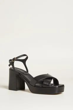 Sandali con fascia incrociata - Nero