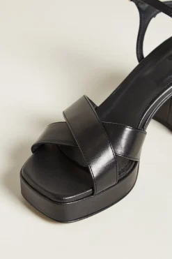 Sandali con fascia incrociata - Nero