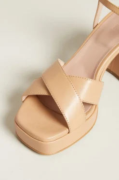 Sandali con fascia incrociata - Rosa