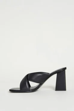 Sandali con fasce incrociate - Nero