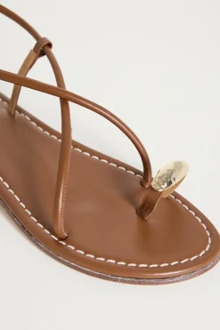 Sandali con fascia a dito - Marrone