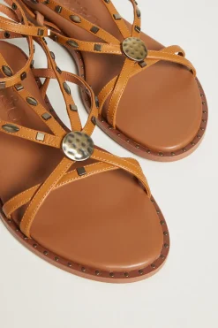 Sandali in pelle con borchie - Cuoio