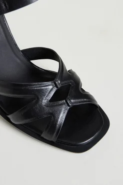 Sandalo in pelle lucida - Nero
