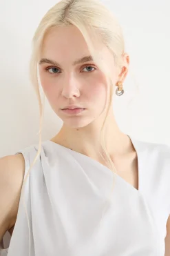 Top con scollo asimmetrico - Bianco