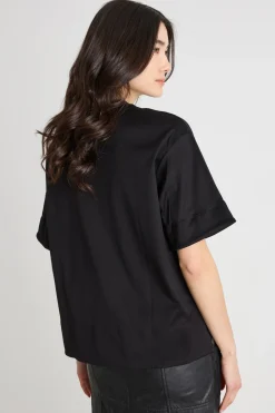 T-shirt ampia con piccoli spacchi laterali - Nero