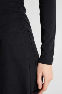 T-shirt con drappeggi - Nero